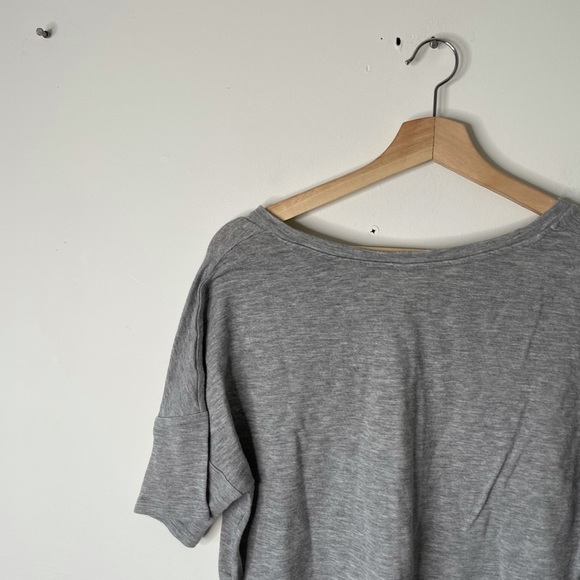 Tresics gray tee shirt large shirt sleeve top - Picture 8 of 9